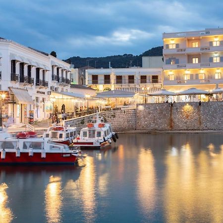 Hotel Roumani Spetses Town ภายนอก รูปภาพ