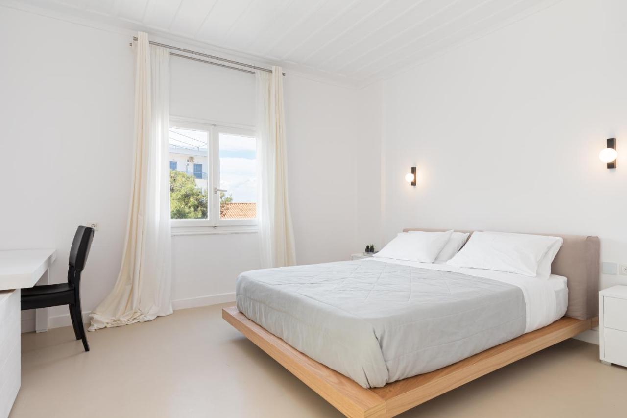 Hotel Roumani Spetses Town ภายนอก รูปภาพ