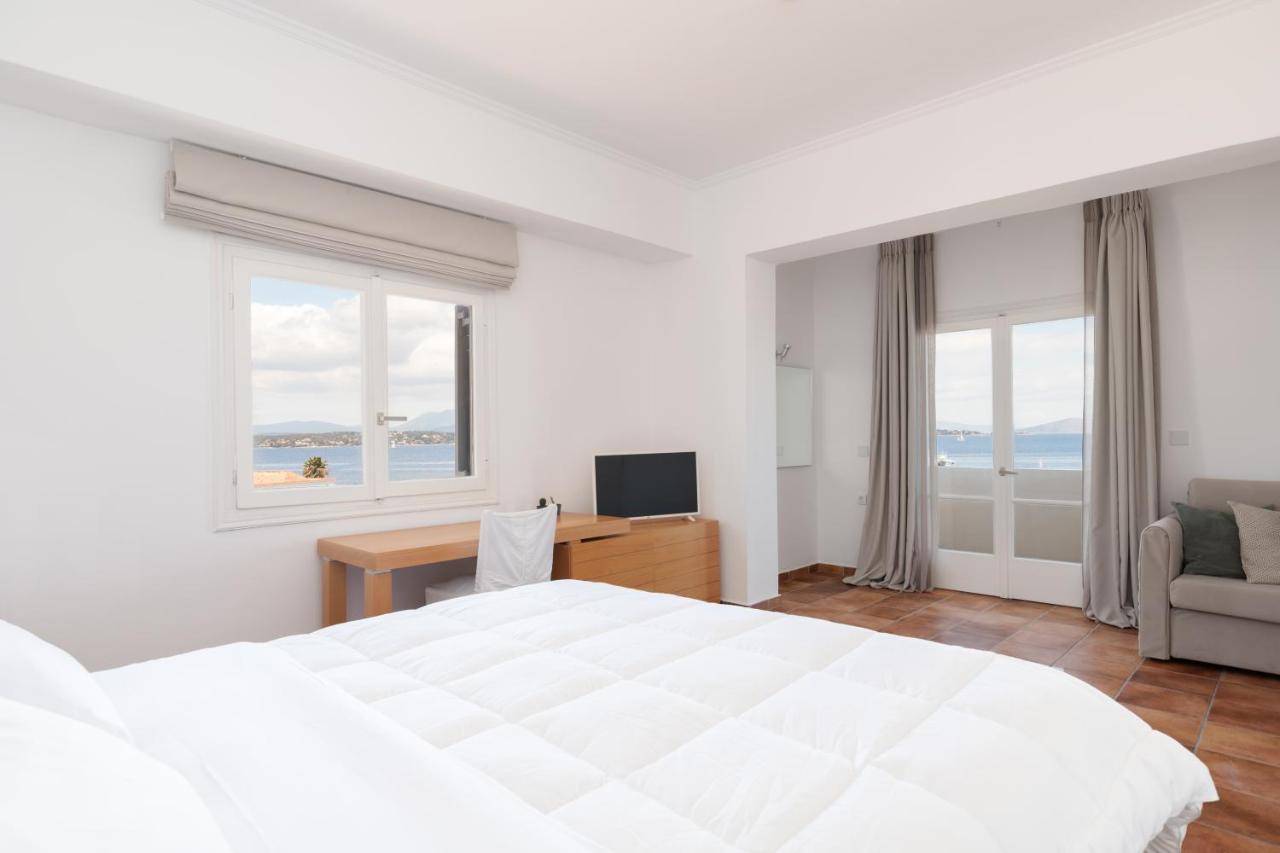 Hotel Roumani Spetses Town ภายนอก รูปภาพ