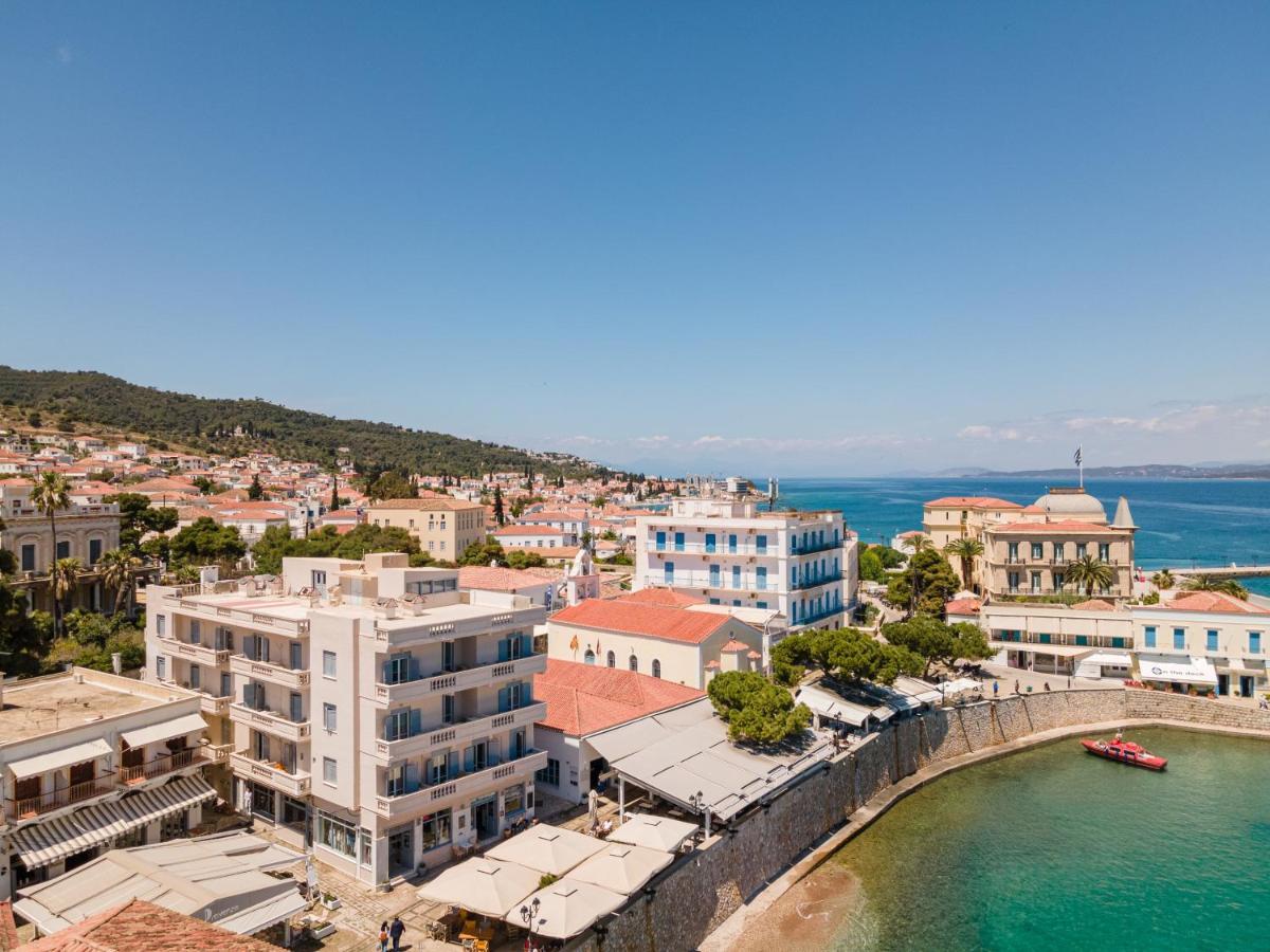 Hotel Roumani Spetses Town ภายนอก รูปภาพ