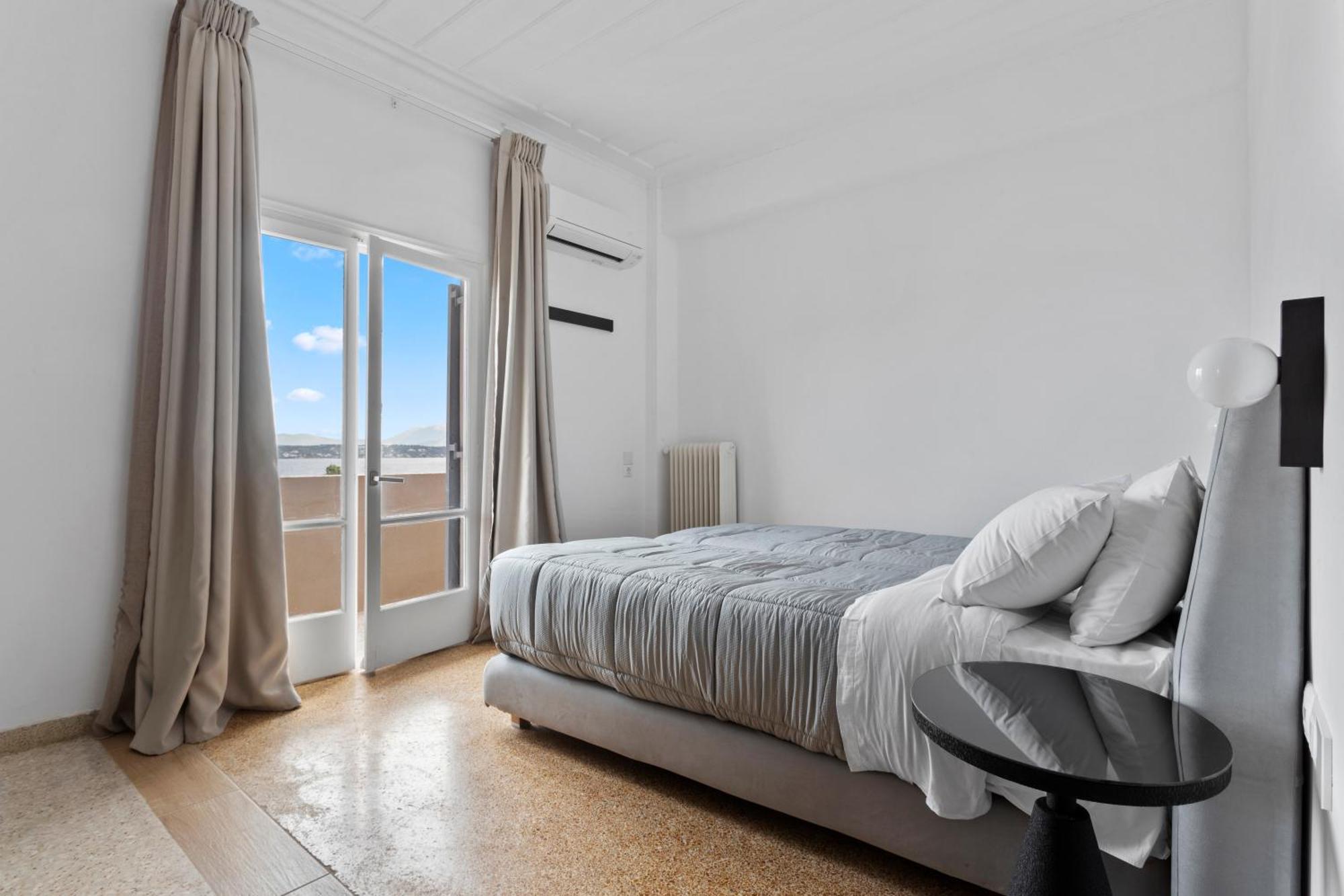 Hotel Roumani Spetses Town ภายนอก รูปภาพ
