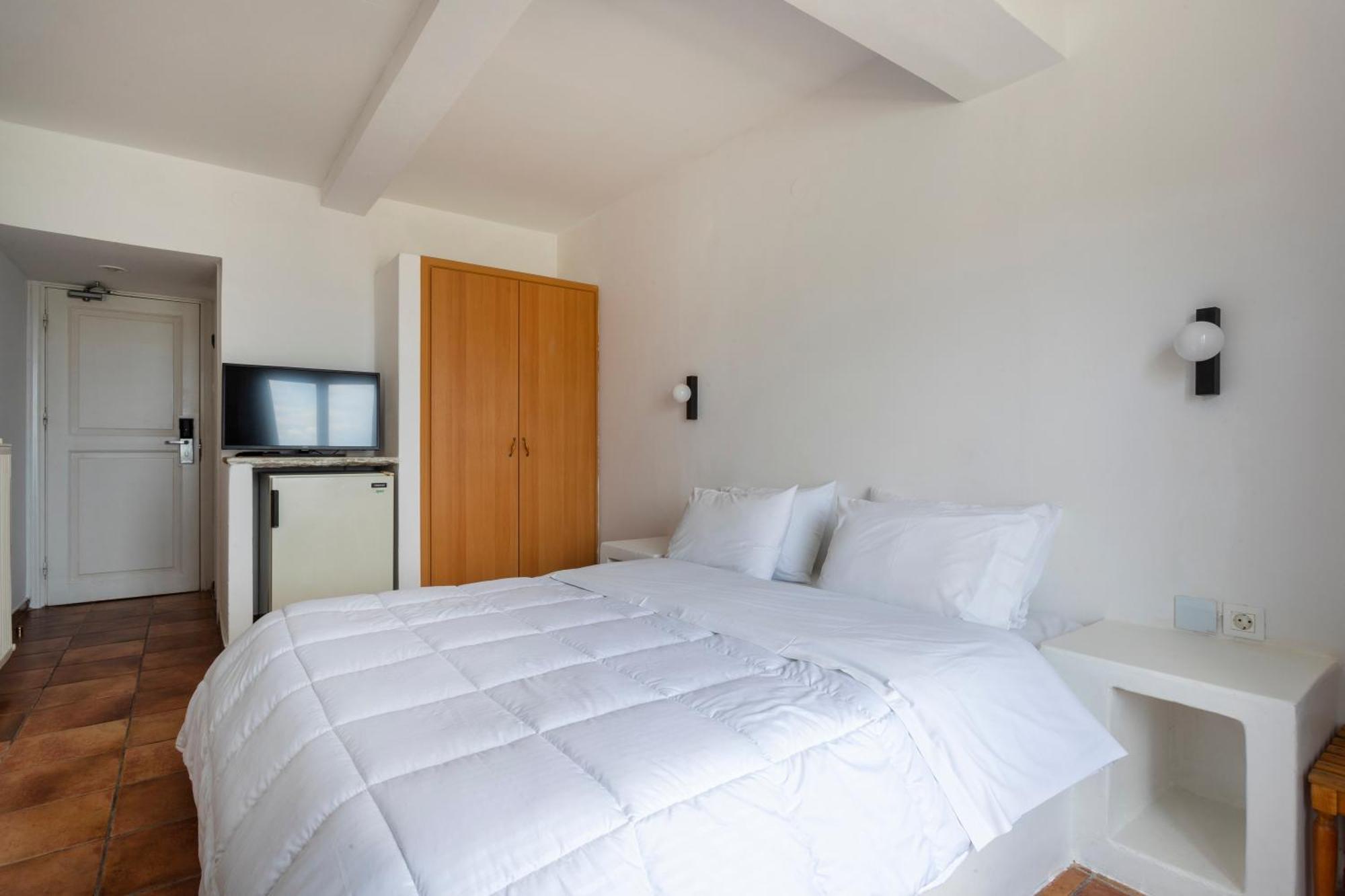 Hotel Roumani Spetses Town ภายนอก รูปภาพ
