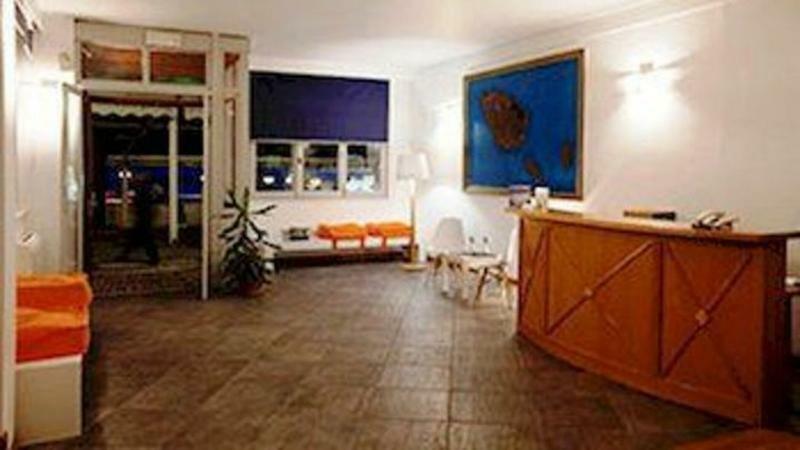 Hotel Roumani Spetses Town ภายนอก รูปภาพ