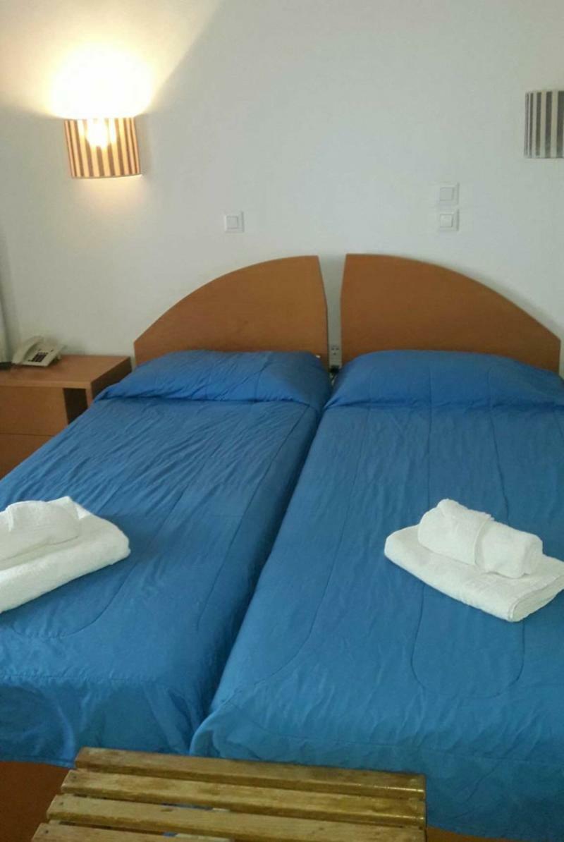 Hotel Roumani Spetses Town ภายนอก รูปภาพ